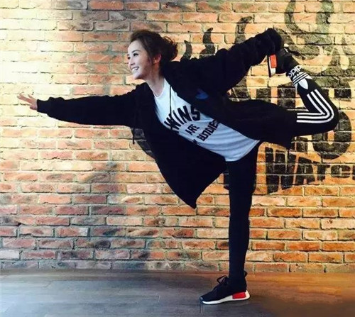 【图】adidas nmd明星穿着效果 阿迪达斯nmd明星上脚