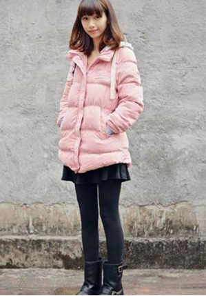 【图】粉红色羽绒服配什么颜色裤子?冬季粉色